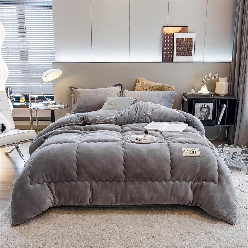 2025 Autumn/Winter Double-Sided Milk Velvet Thickened Warm Quilt
