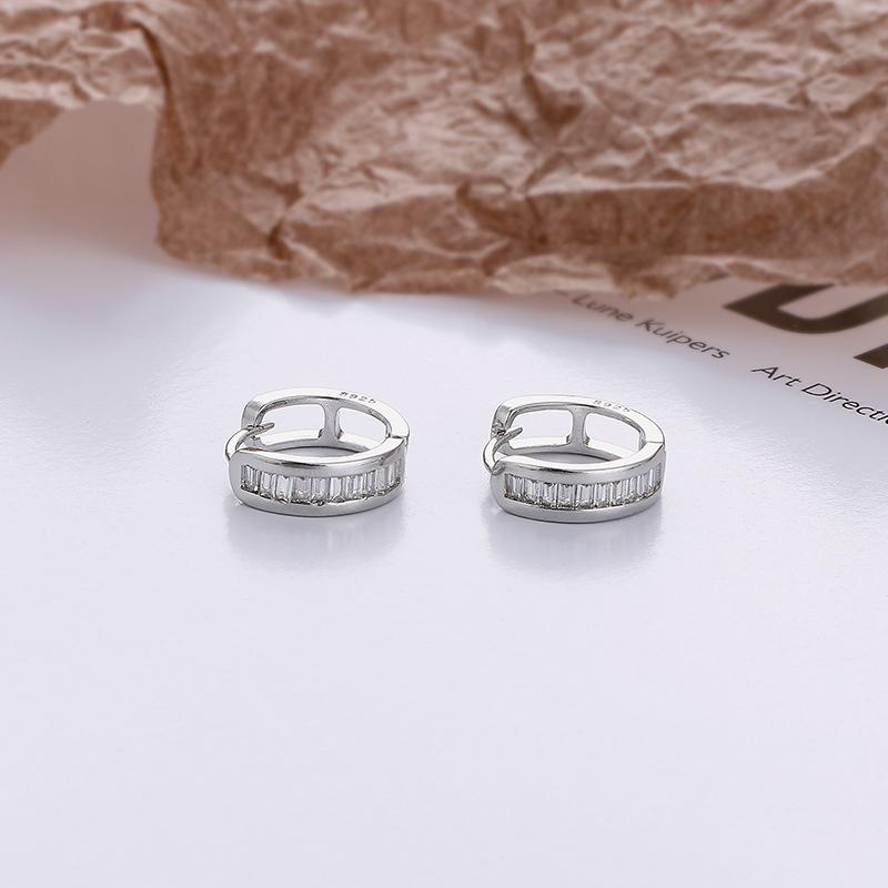 High-Quality Earrings For Women, Simple Inlaid Square Zircon Circle Ear Buckles, French Cold Wind, No Need To Pick Them Up When Sleeping