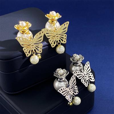 Fashionable and Exquisite Butterfly Hollow Light Luxury Pearl Earrings with Cold and Individualized Design Sense, Size Pearl Earrings for Women