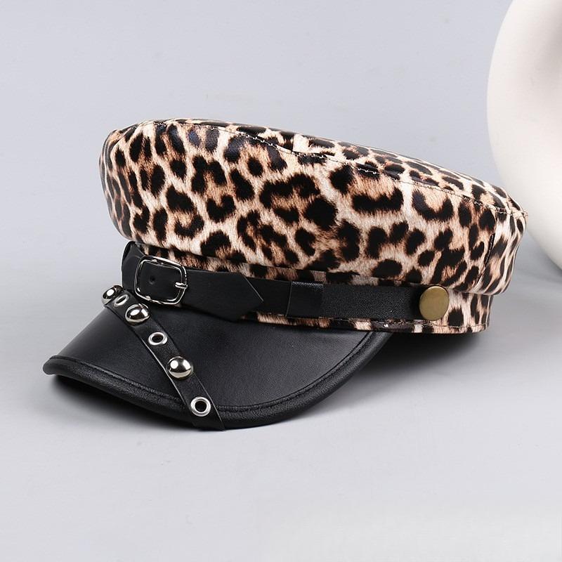 Punk Stil Flache Kappe Herren und Damen Persönlichkeit Leder Lange Nieten Leopardenmuster Silberne Kappe
