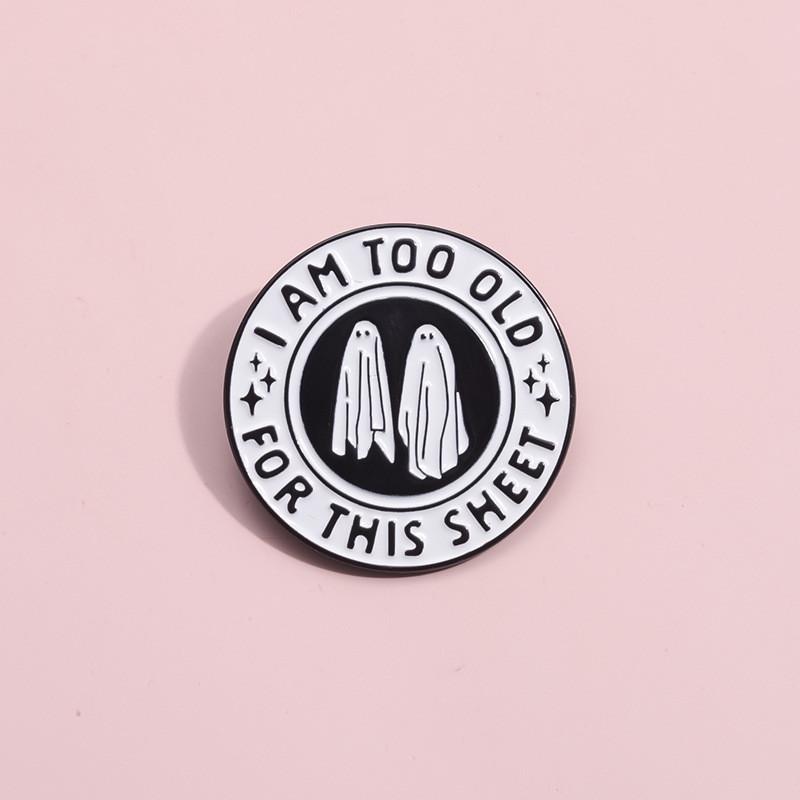 Distinctive Round Geometric Black And White Alloy Brooch With Playful Ghost Design Ideal For Unique Accessories Fashion