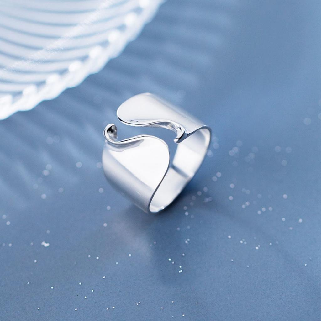 Minimalist Glossy Wide Wave Shaped Finger Rings For Women Men Punk Geometric Twisted Chunky Knuckle Ring Aesthetic Party Jewelry