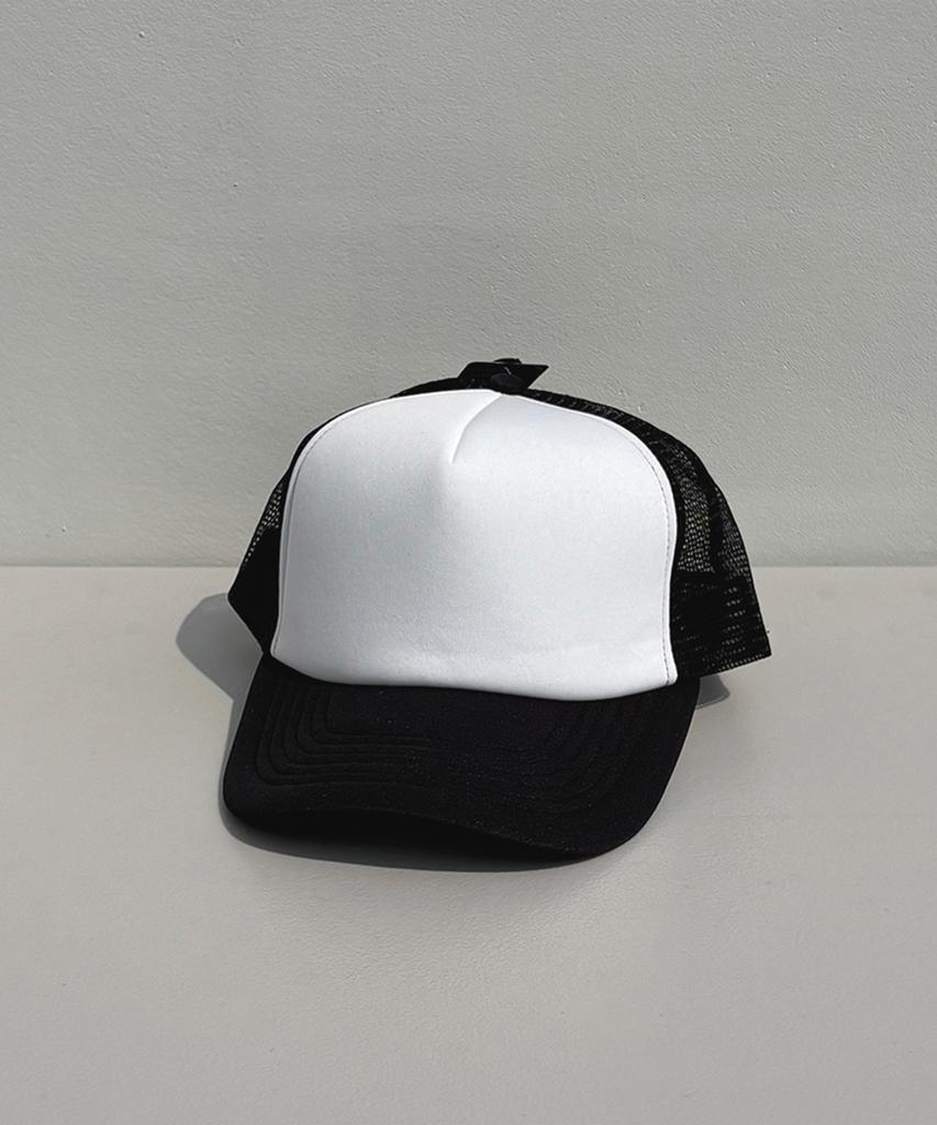 Nyuhaeteun Poly Mesh Cap (White/Black)