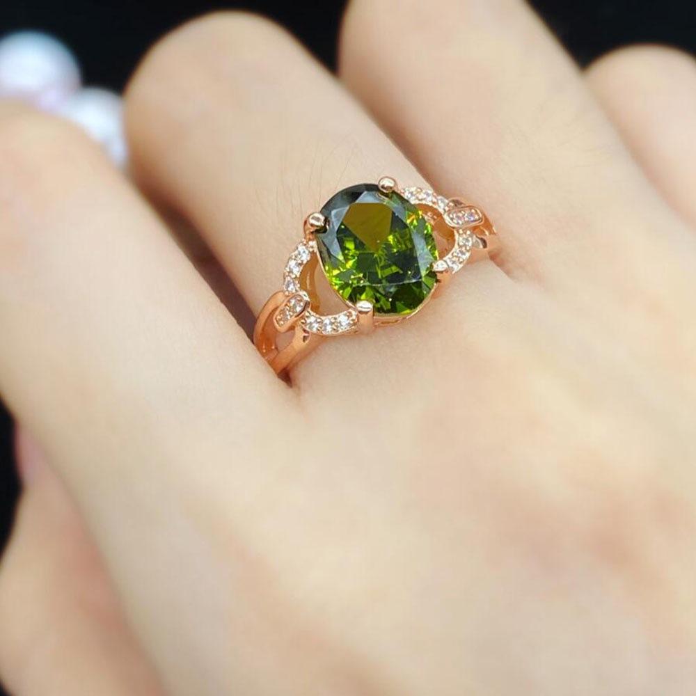 Vintage Oliv Smaragd Kristall Damen Modischer Handaccessoire Leichter Luxus Temperament Ring