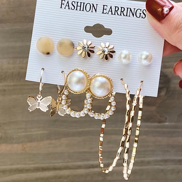IF ME Fashion Butterfly Gold Earring Set Retro Pearl Pendant Stud Earrings Women Jewelry Accessories