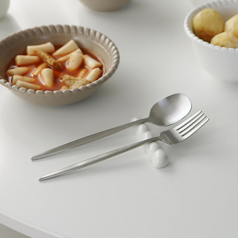 Oblong spoon rest Freckles