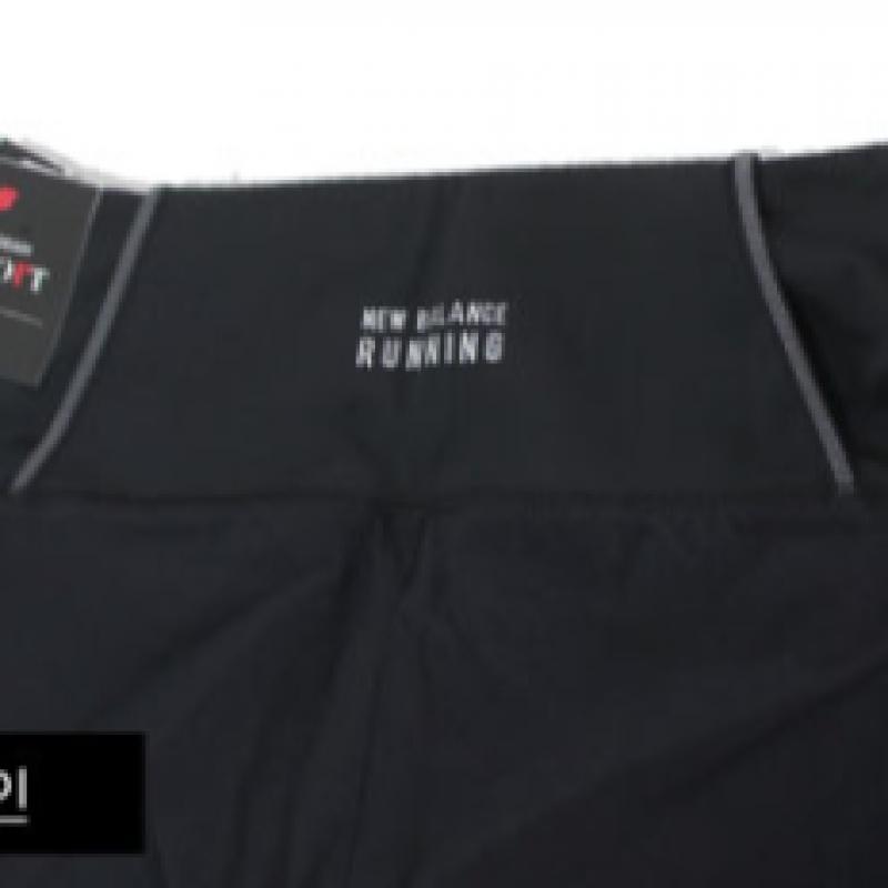 New Balance Pantaloni scurți de alergare Impact Run Woven Dry 4.5 Part pentru femei, culoare neagră, WS21268 BK