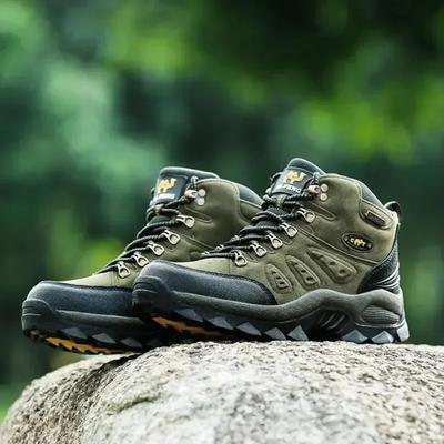 Men's Climbing Hiking Shoes High-top Sneakers Outdoor Non Slip Desert Boots for Men Winter Plush Warm Cotton Boots Couple Botas