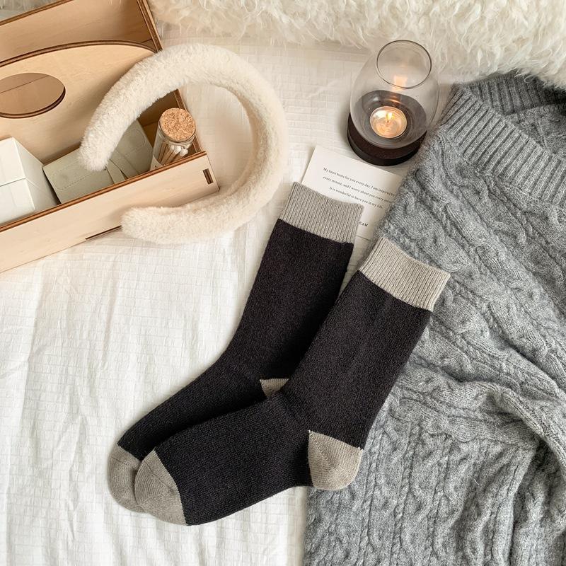 Chaussettes en laine unies polyvalentes simples chaudes Chaussettes d'hiver tendance épaisses