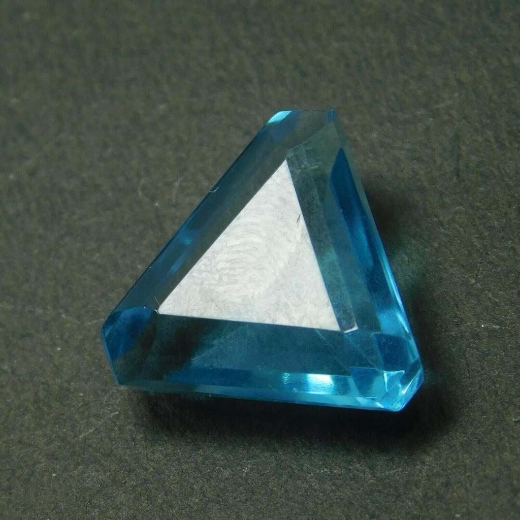 9 Ct A++ Blue Aquamarine   Gemstone Loose Trillion Cut Free Ship
