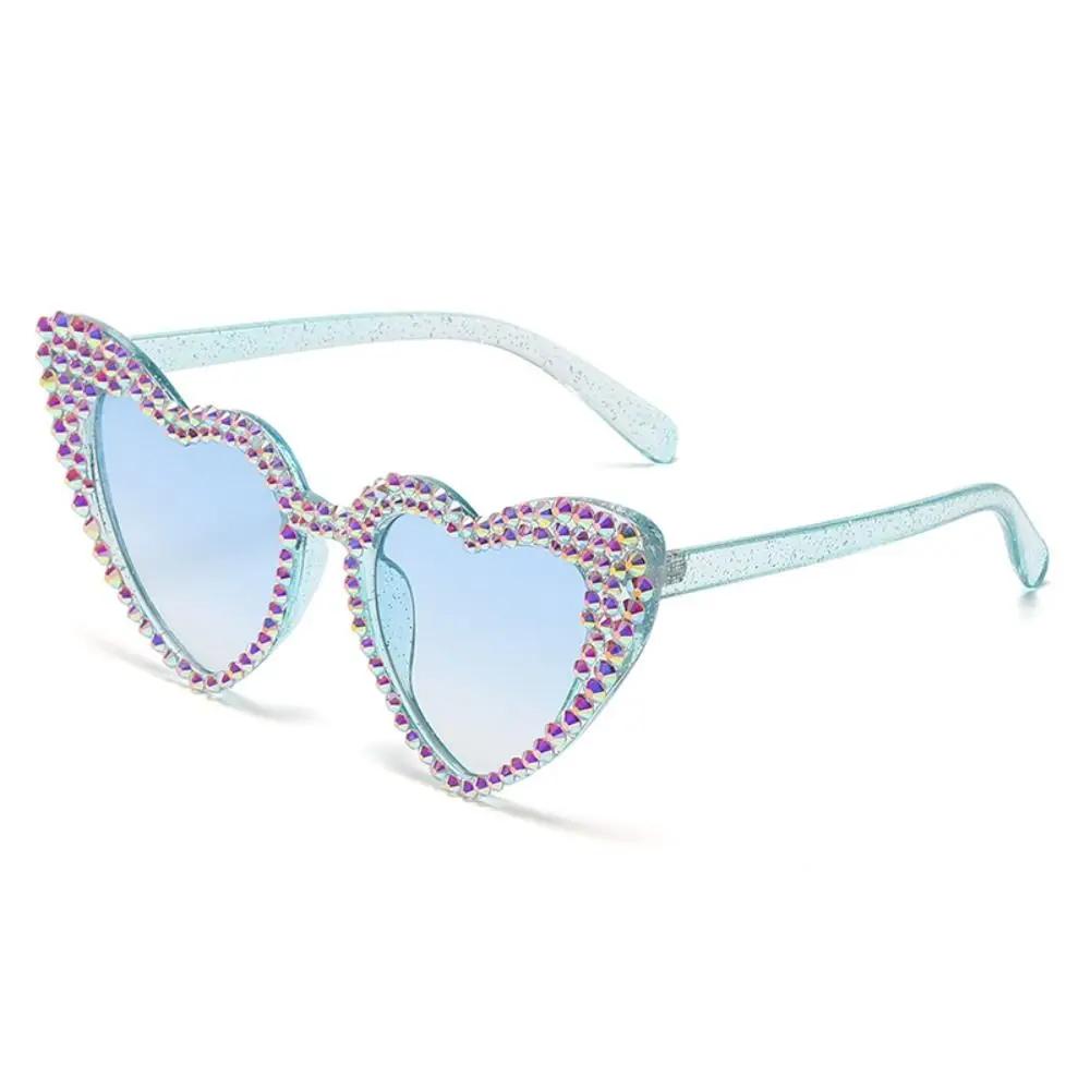 Travel Accessories Sun-Protective Heart-Shaped Sunglasses Hip Hop Rhinestone Decoration Driving Glasses Eyewear Party Glasses