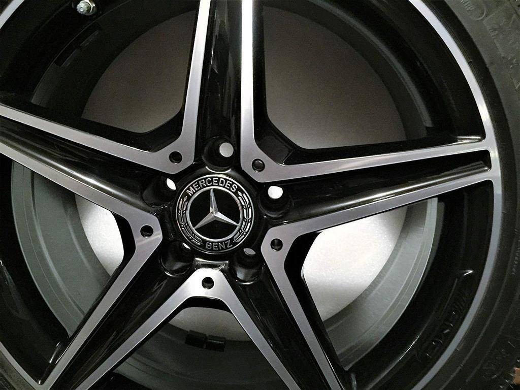 Genuine Center Caps In Gloss Black with Laurel Wreath Mercedes-Benz Caps/Hub