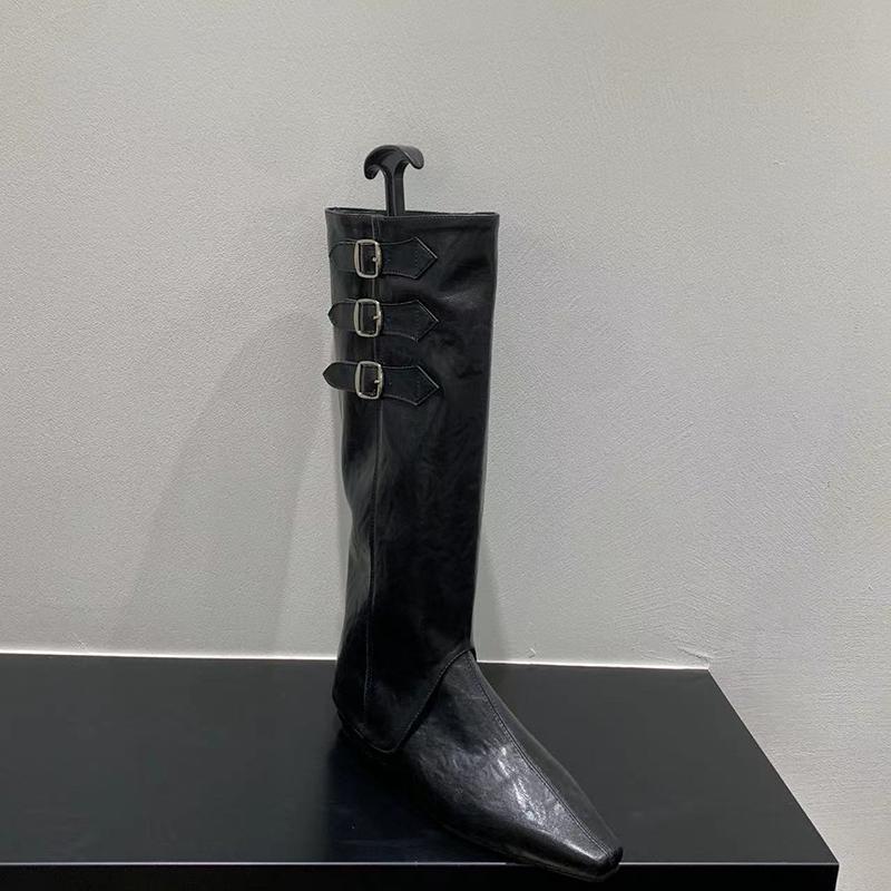 Внутренние женские сапоги до колена — фото 10