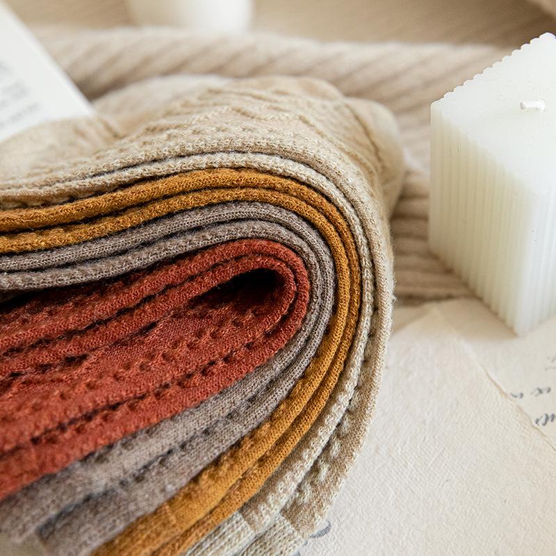 Zimowe Skarpety Damskie z Kaszmiru i Wełny Jednolite Styl Japoński Harajuku Retro Długie Skarpety Kobiety Dziewczęta Termiczne Vintage Streetwear Skarpety Załogowe