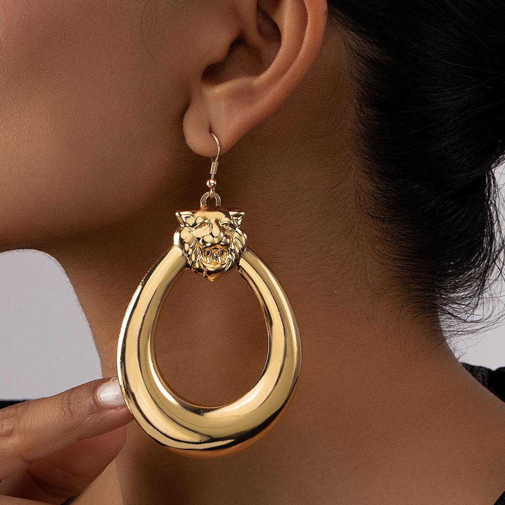 Exaggerated Lion Earrings: Retro European & American Style Long Metal Dangles for Women