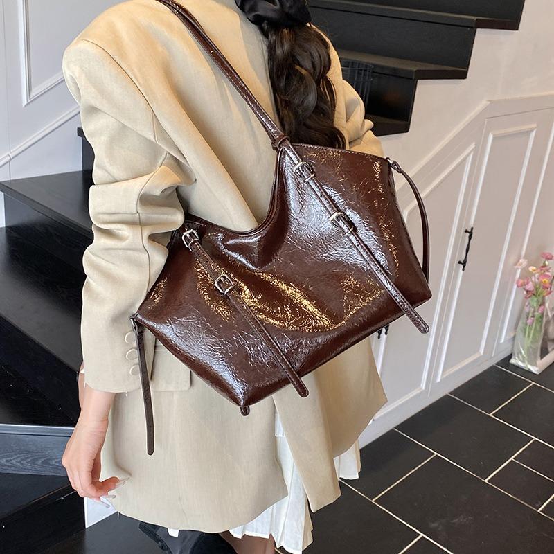 Premium sense retro niche fashion tote bag women's new trendy casual large capacity shoulder handbag