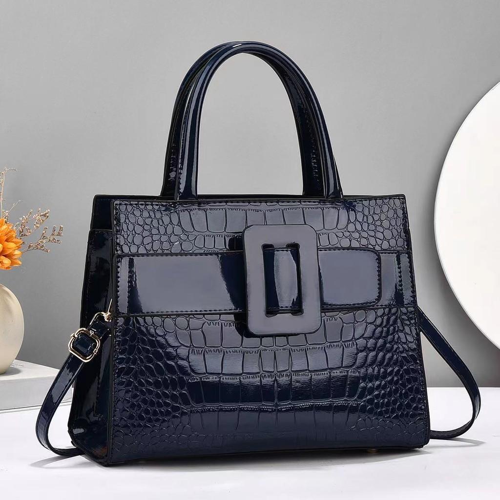Stylish Crocodile Pattern Soft Leather Handbag For Women With Versatile Colors And Mid-soft Structure