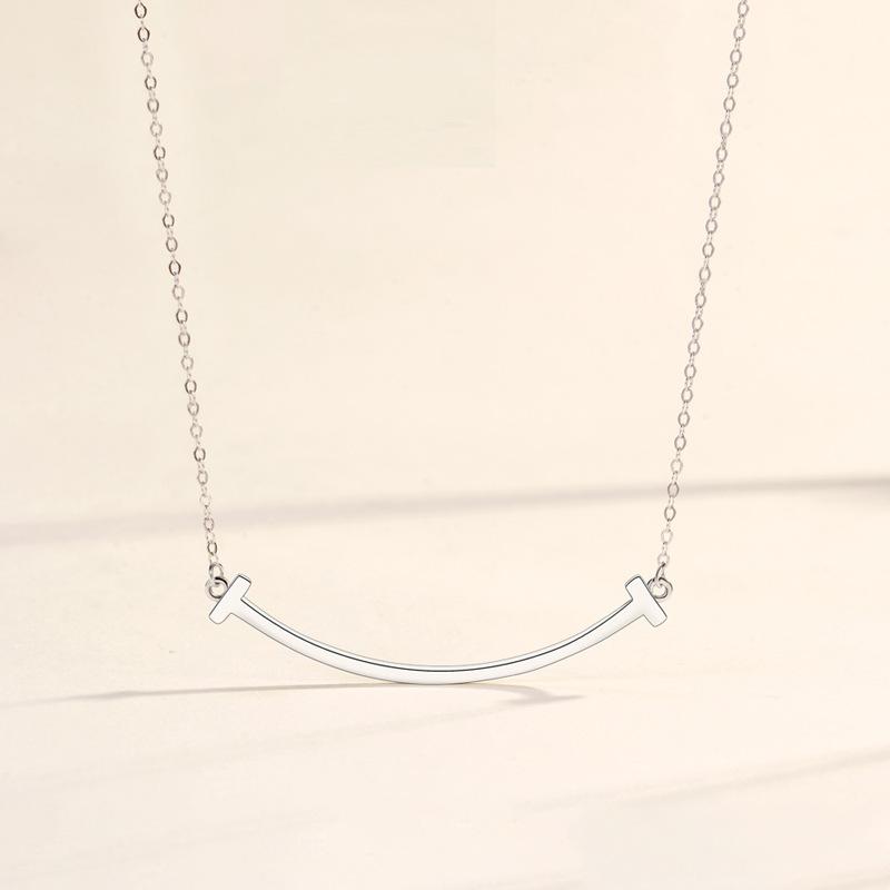 

Ожерелье с улыбкой женское нишевое легкое роскошное темпераментное универсальное модное высококачественное глянцевое инкрустированное бриллиантами женское колье со смайликом