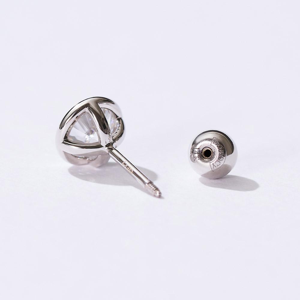 Dorocy 14K Classic Lab Diamond Bezel Piercing (0.1/0.3/0.5/1 Carat)
