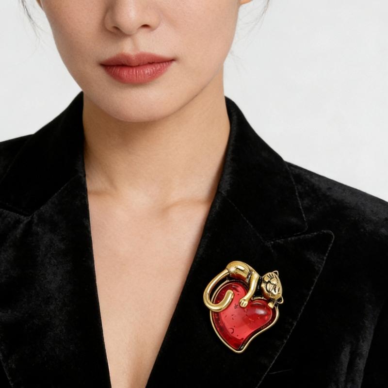 Spilla smaltata a forma di cuore con animale, spilla a forma di fiore di cartone, decorazione alla moda per amanti dei gatti, regalo, gioielli in lega