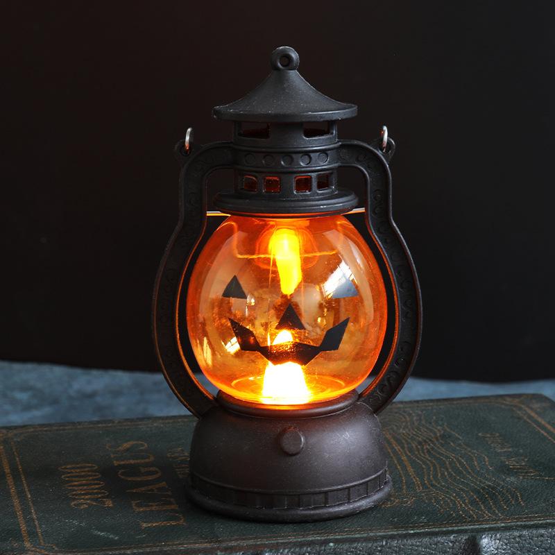Halloween Retro Oil Lamp Portable Pumpkin Small Oil Lamp Halloween Lantern and Ghost Festival Atmosphere Arrangement