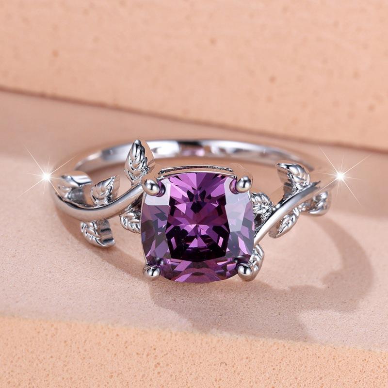 

Creative design of the new white K square purple diamond edge Fujiman ring no. 6