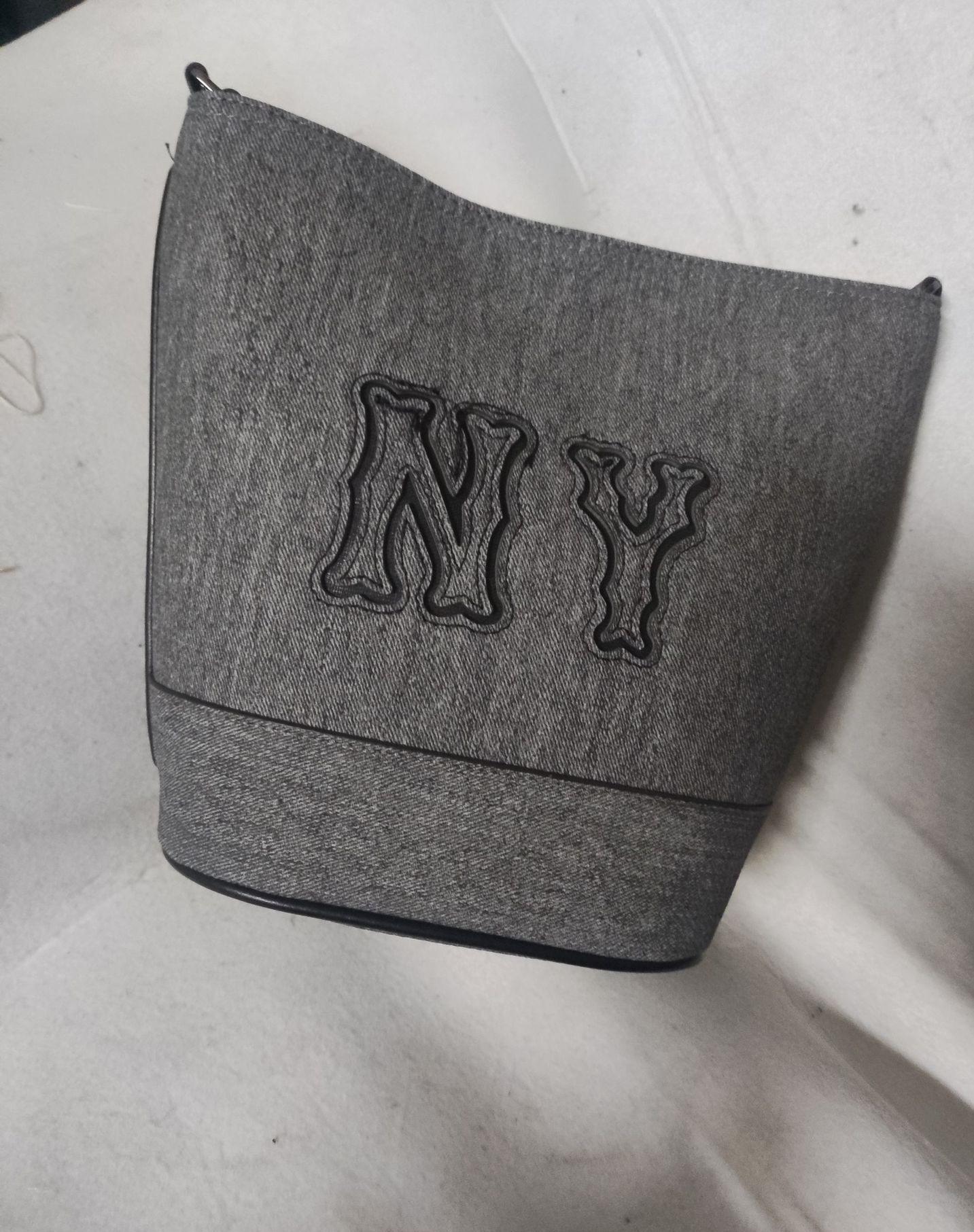 

Retro Floral Denim Canvas Bucket Bag - Classic Crossbody & Shoulder Style 19x13.5x24cm джинсовый/чёрный