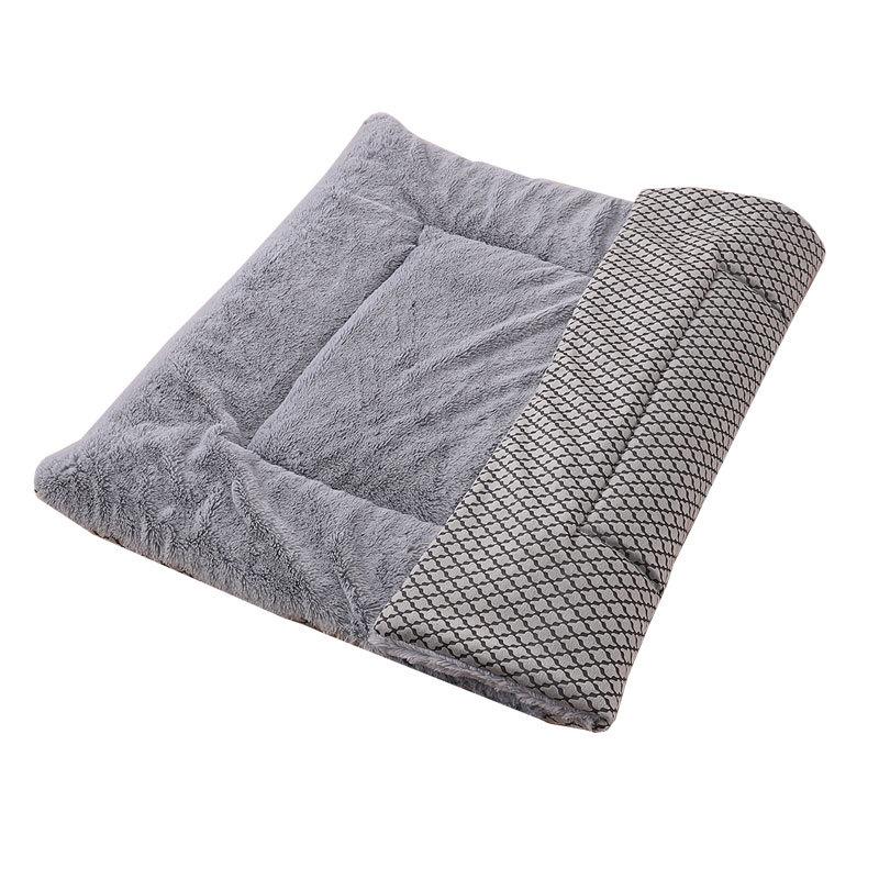 

Double-Sided Winter Pet Mat - Thick, Warm, and Versatile for Cats and Dogs Small (58*38cm)