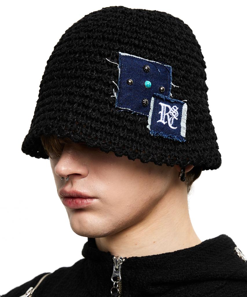 Aleseueseussi Rivet Patched Knit Bucket Hat - Black