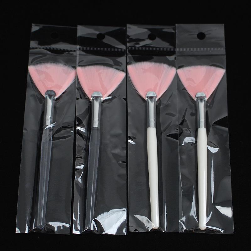 Fan-Shaped Beauty Brush: Essential Oil & Concealer Tool for Brightening Makeup