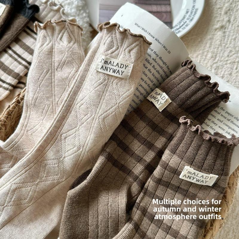 Fall and Winter Children's Cotton Moisture-Wicking Breathable Elastic Mid-Calf Socks Soft and Comfortable with Wooden Ear Decorations