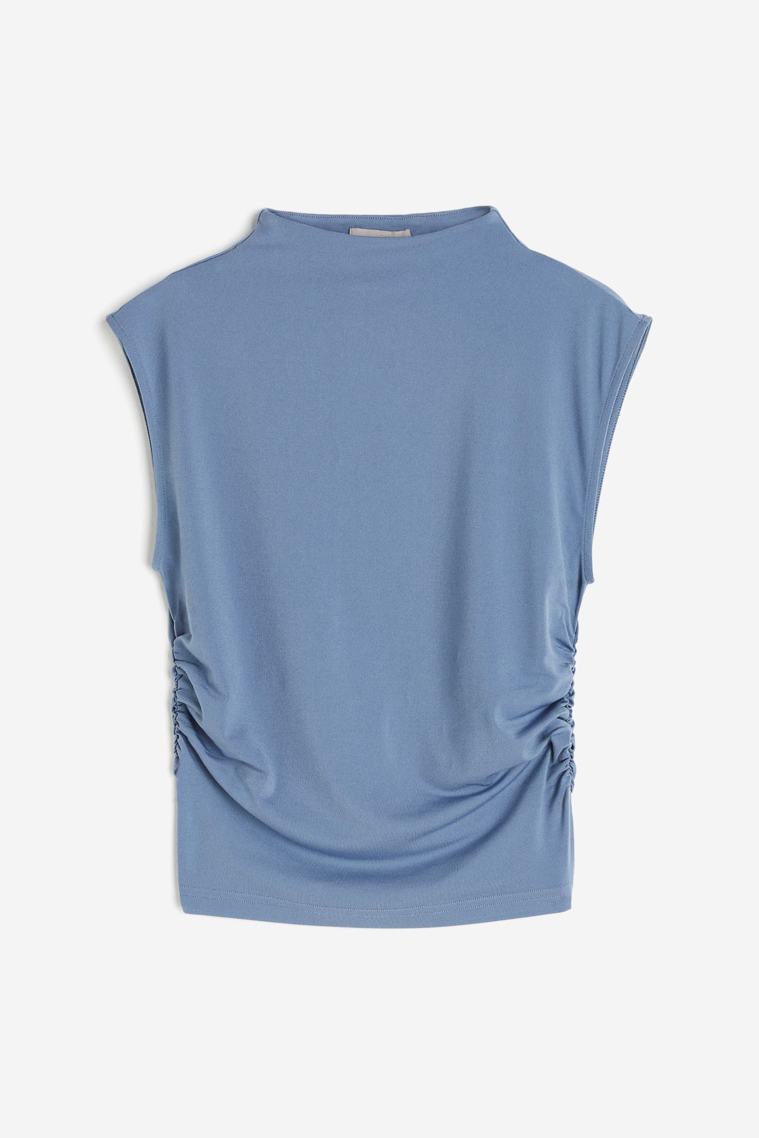 

Укороченный топ с высоким воротником