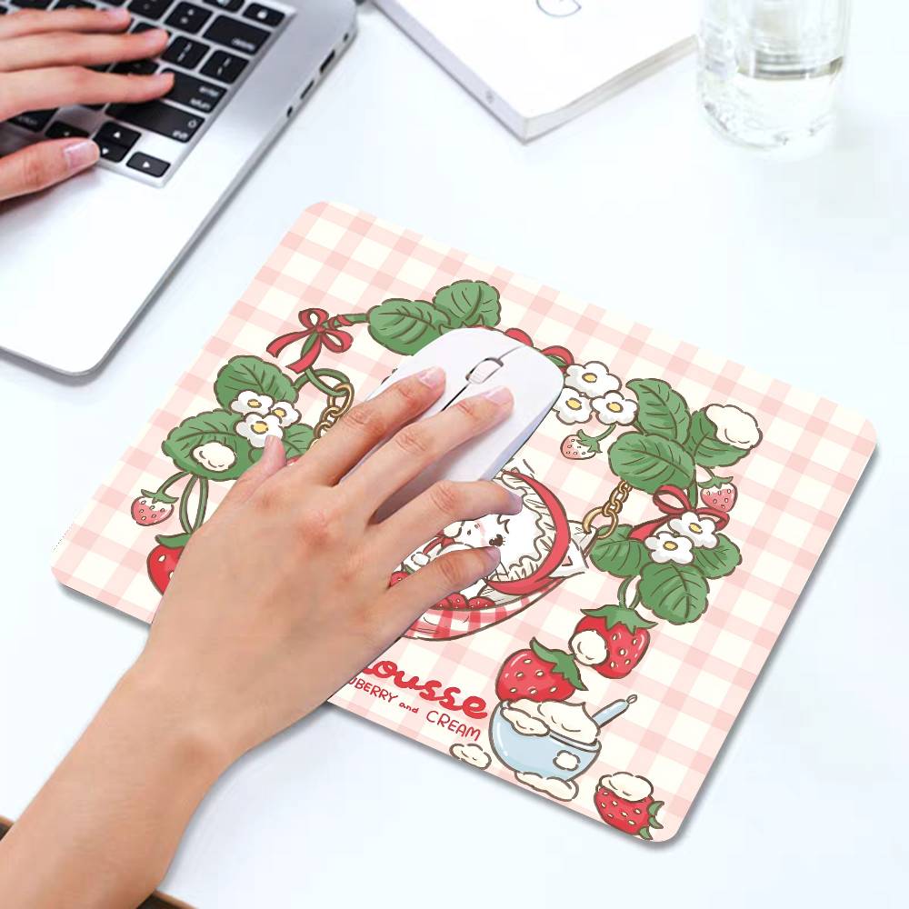 Cute Cartoon Mikko Illustration Mousepad Small LockEdge Mouse Pad For Gamers Computer Desk Pad Rectangular Anti-slip Rubber