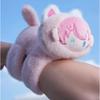 Neues Kapibara liegender Ring Armband Kapibara Knallring Plüschtier Puppe Handgelenkspuppe