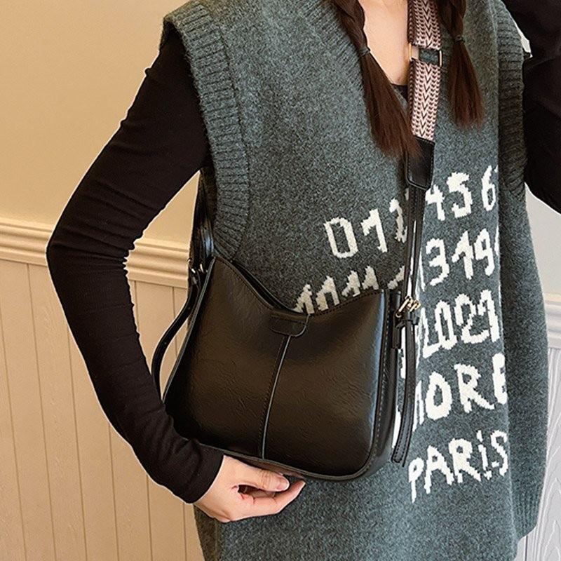 Stylish All-match Women's Bucket Bag Soft Touch Fabric Classic Vintage Design