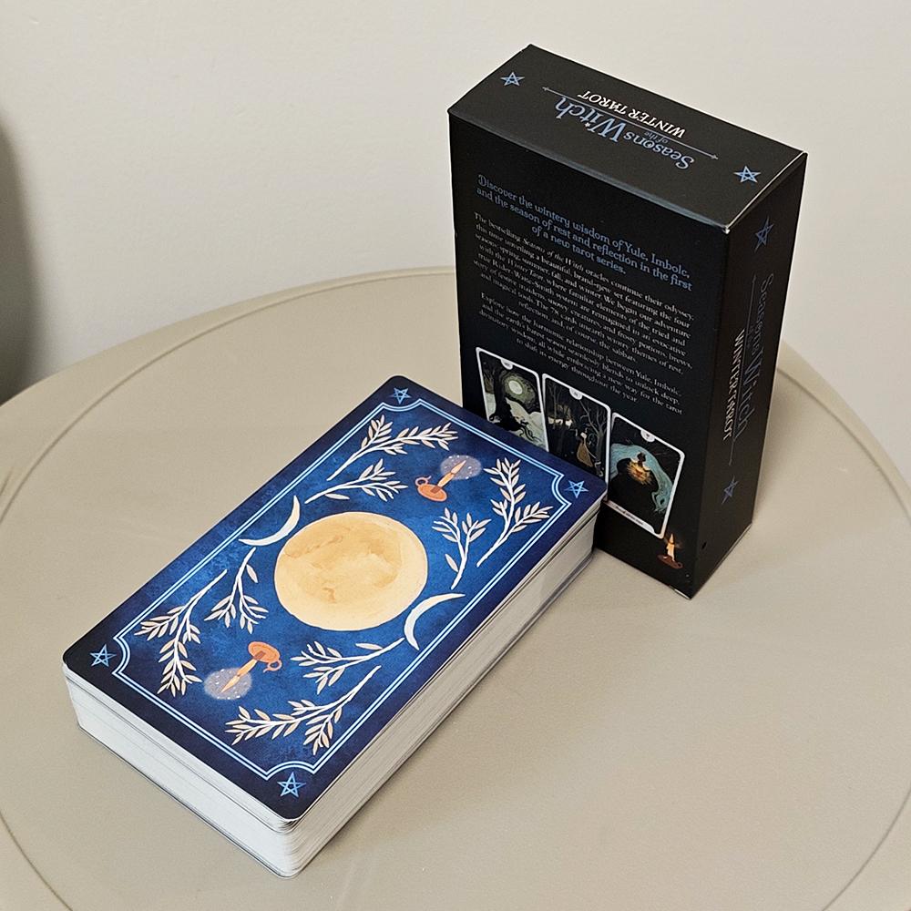 Jahreszeiten der Hexe: Winter Tarot Deck 12*7cm, Eine Reise durch Jul und Imbolc 78 Karten Gedruckt auf doppelt geprägtem Karton