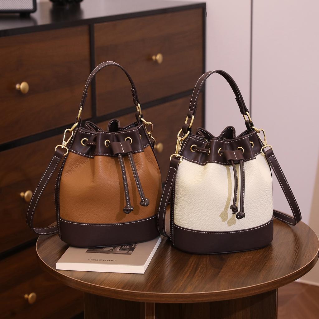 Handheld Small-sized Designer Handbag, Fashionable and Versatile Crossbody Bag, Retro Business Casual Shoulder Bag