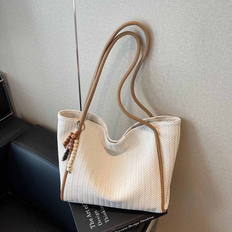 Woven Large-capacity Bag Women's Autumn New Retro Versatile Shoulder Bag Commuter Tote Bag