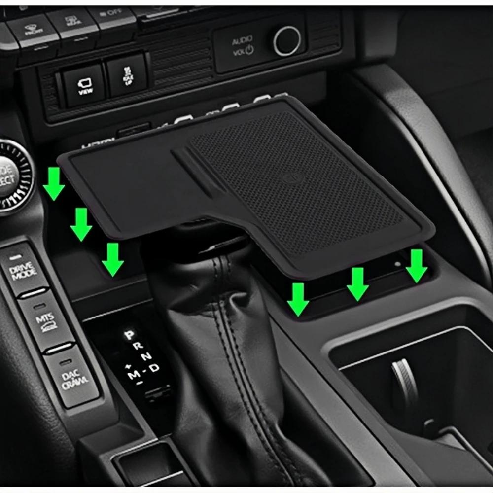 Pour Toyota Prado Land Cruiser Prado 250 J250 LC250 Boîte de rangement pour accoudoir central avec tapis de charge sans fil 2024 2025 Outils Voiture
