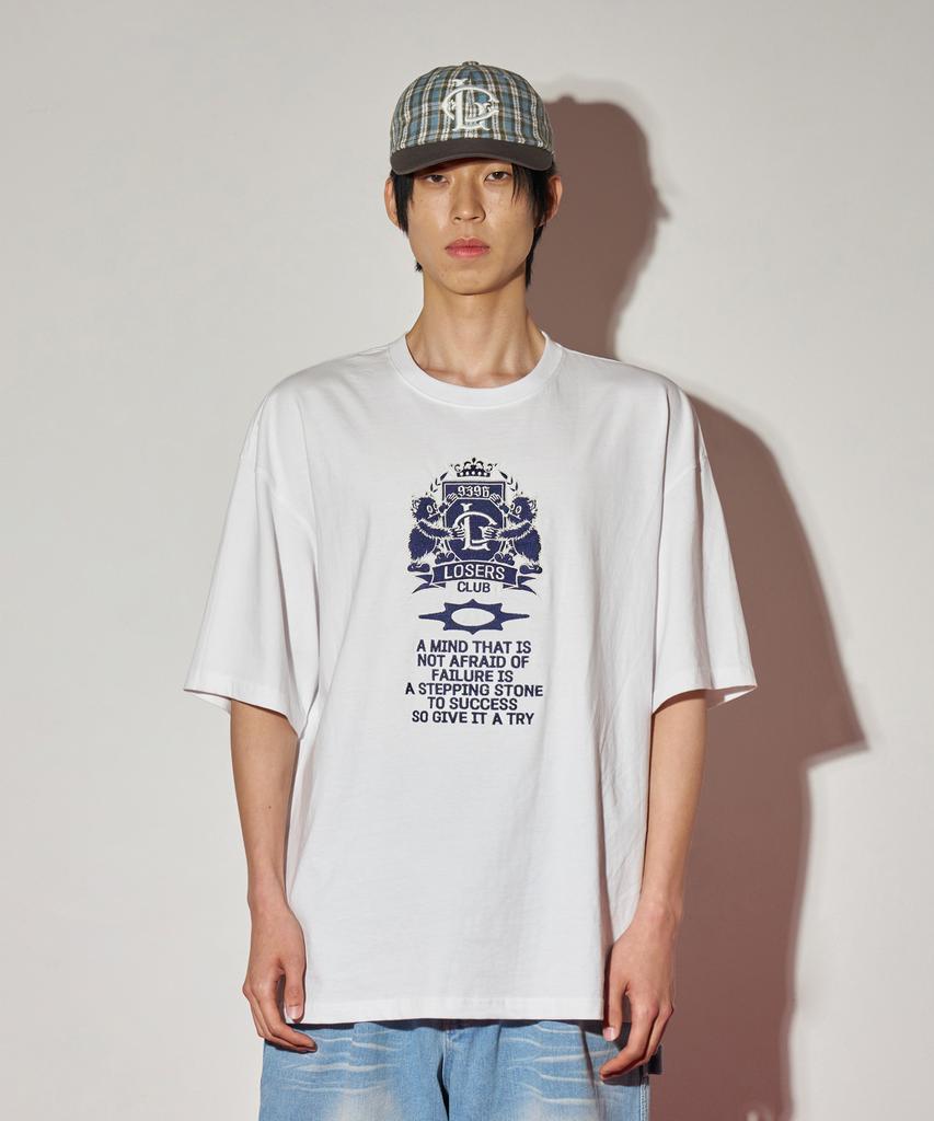 Lujeoseukeulleob Varsity Logo Short Sleeve T-Shirt White