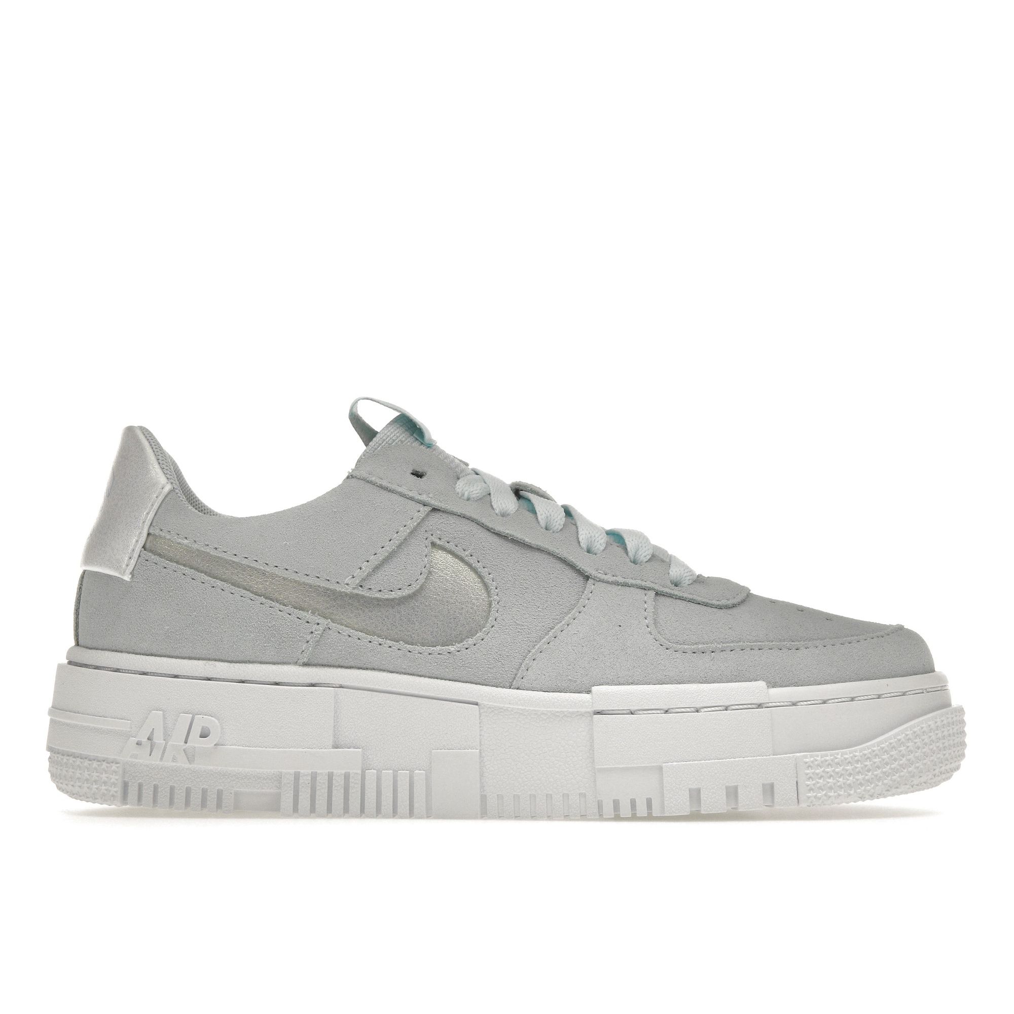 

Женские кроссовки Nike Air Force 1 Pixel Glacier Blue белые, чистая платина DH3855-400