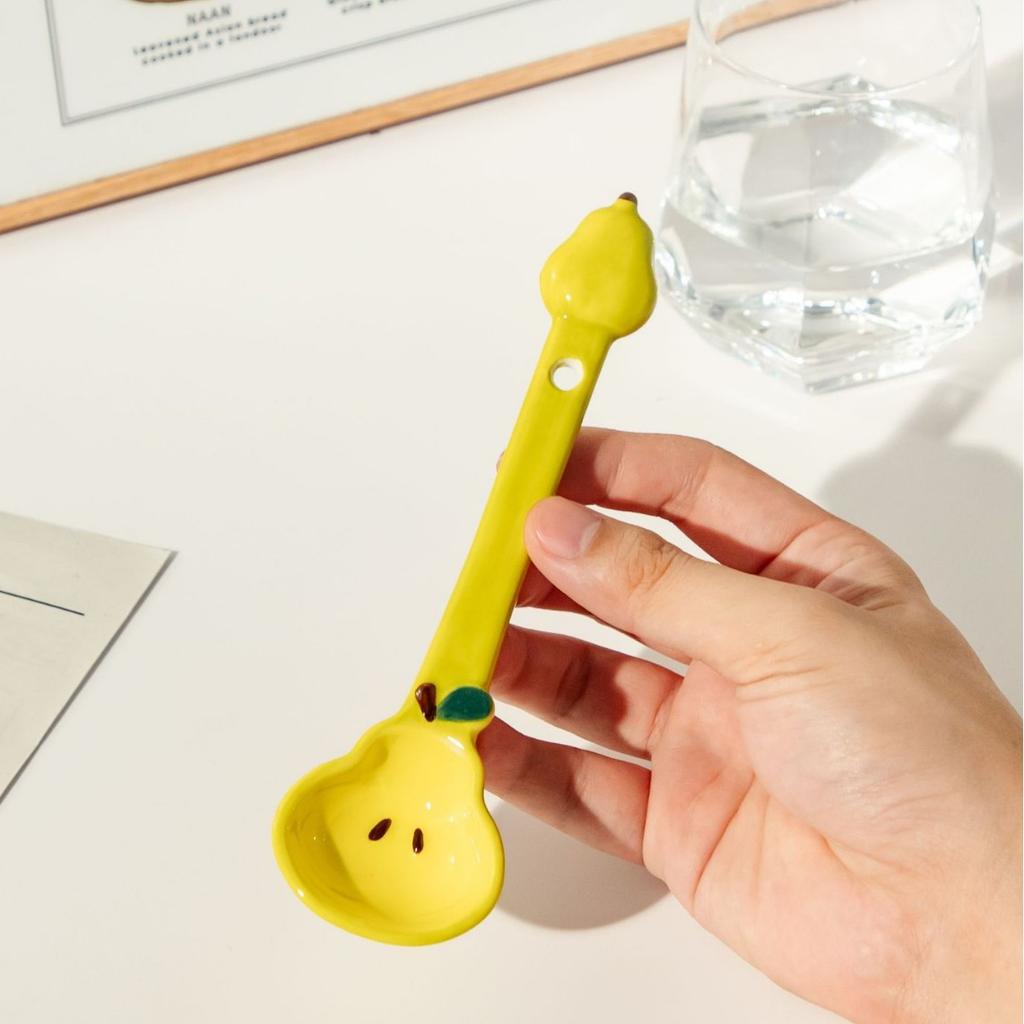 Cute strawberry bow spoon creative girl heart ceramic spoon high value long handle dessert spoon