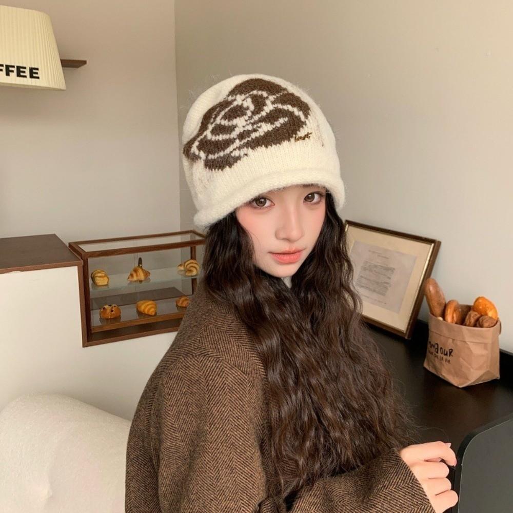 Face Slimming Slouchy Floral Beanie Hat Stretch Fit Women Thick Beanie Hat  For Women