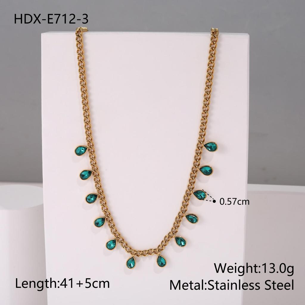 18K Gold Plated Colorful Heart Rhinestone Necklace - European & American Trend, Stainless Steel, Women's Light Luxury Fashion Accessory.