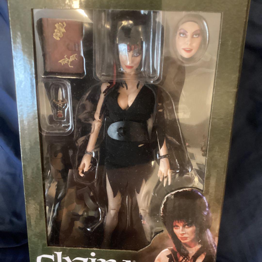 

[USED] NECA Elvira (Commando Elvira ver.)
