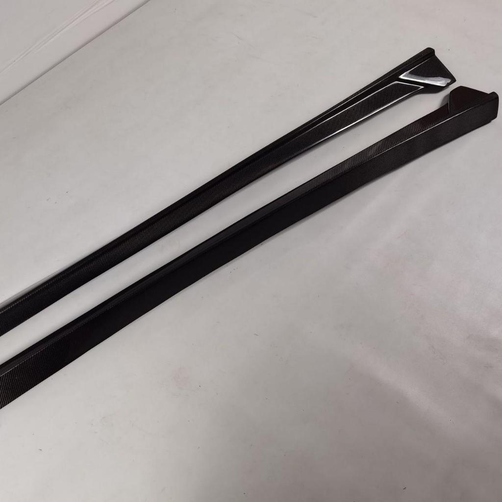 Carbon Fiber Side Skirts for BMW X5 G05/F95 X5M - Screw Mounted