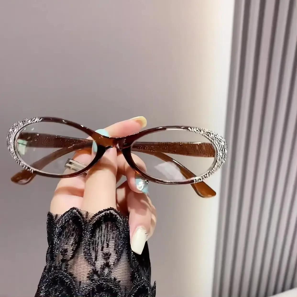 

0 ~ 4.0 Women s Reading Glasses Small Frame Anti Blue Light Presbyopia Glasses Shining Brightly PC Far Sighted Diamond Encrusted 3.5