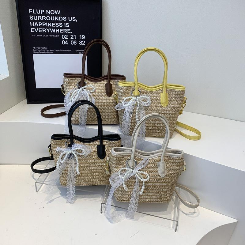 Summer contrasting color straw handbag women's 2026 new fashion versatile seaside vacation woven shoulder messenger bag
