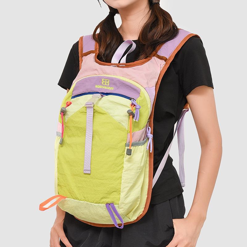 Zaino1011 primavera nuovo stile straniero impermeabile zaino da montagna per esterni leggero zaino da viaggio tendenza zaino di grande capacità