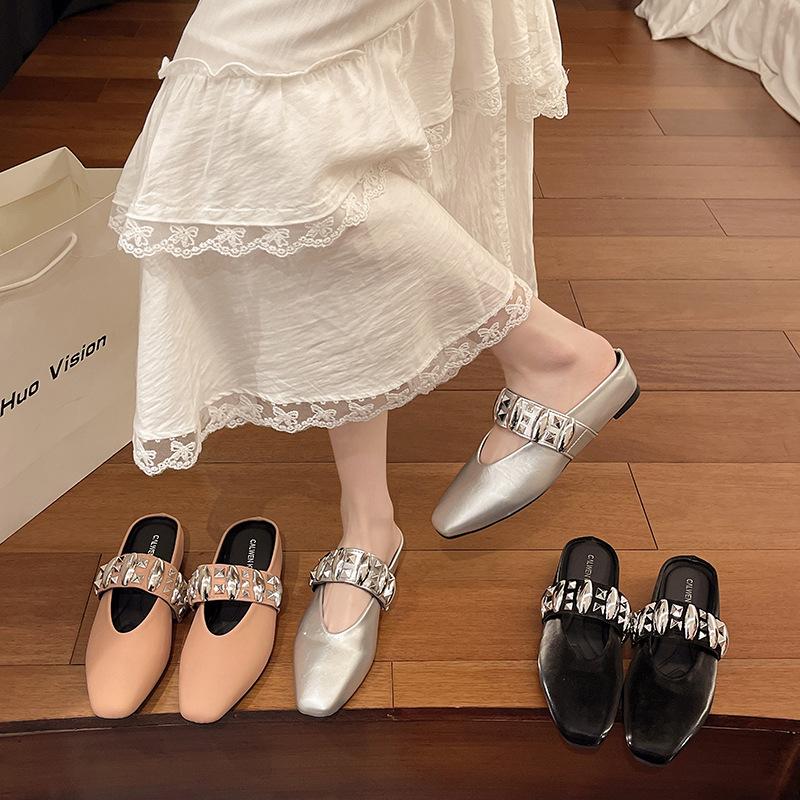 Niche metal one-word bag head slippers women's summer new fashion one-pedal slippers satin flat-bottomed cool single shoes